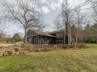 1549 Twin Springs Rd, Houlton, WI 54082