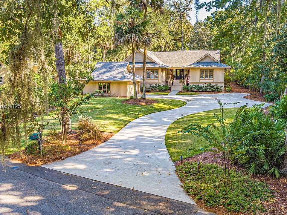 1st image of 6 Hunt Club Ct