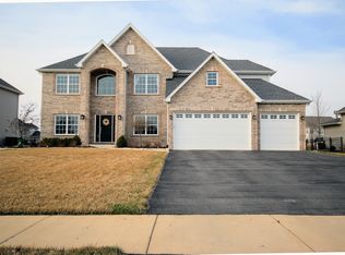 2431 Bauer Rd, North Aurora, IL 60542