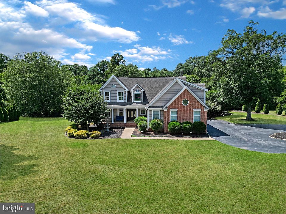 1st image of 32088 Dogwood Ln