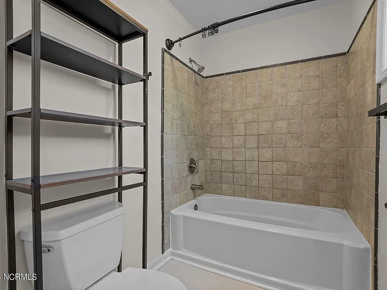 618 Chelsea Dr — Photo 29