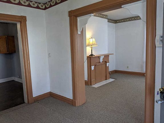 5th image of 5910 Highland Ave