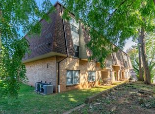 100-110 W Grand St #8, Elizabeth, NJ 07202