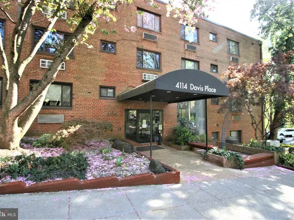 4114 Davis Pl NW APT 210, Washington, DC 20007