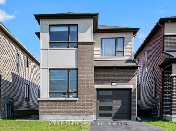 4772 Abbott St W, Ottawa, ON K2S 0B4