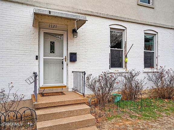 4th image of 1121 E McCarty St