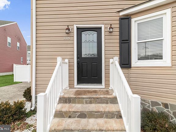 2nd image of 338 Back River Neck Rd