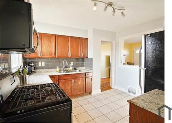 4th image of 6616 Mitchell Ave