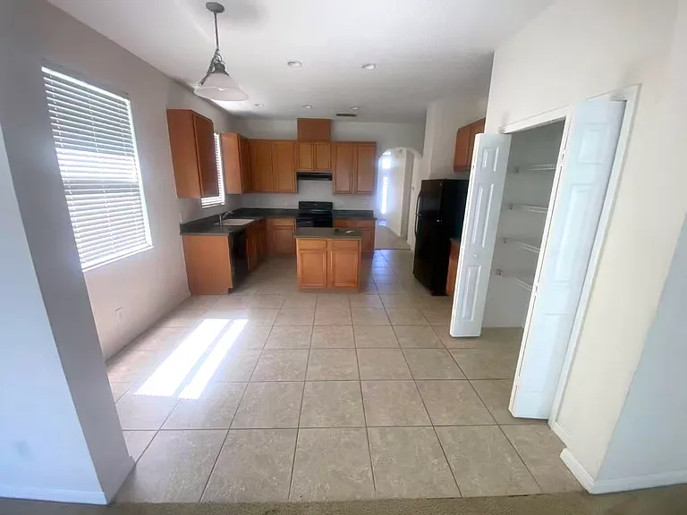 10051 Medallion Bluff Ln — Photo 5