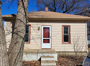 208 E Main St, Mayetta, KS 66509