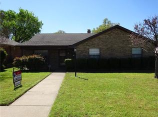 702 Wayland Dr, Arlington, TX 76012