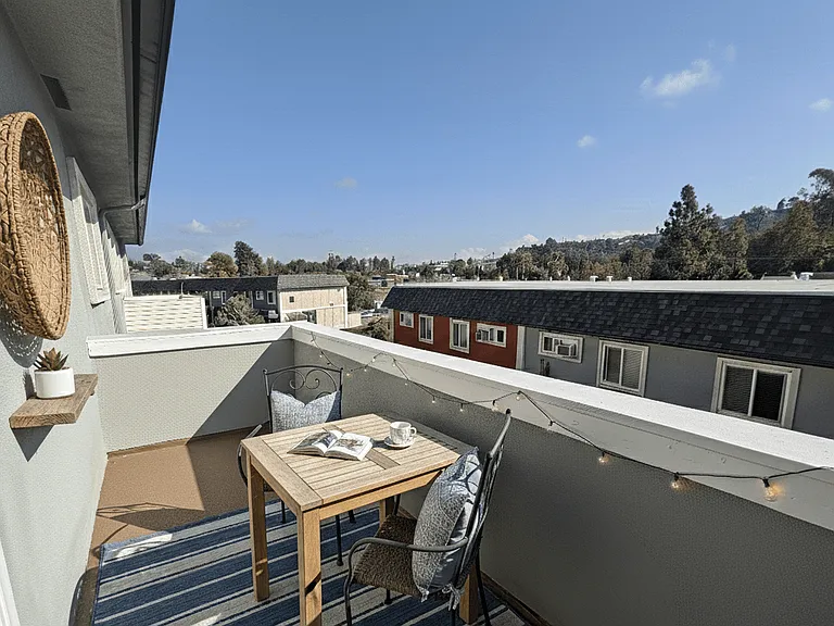 Serena Vista Apartment Homes — Photo 13