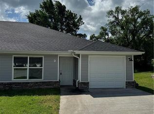 321 Westbrook Ct APT 3, Decatur, AR 72722