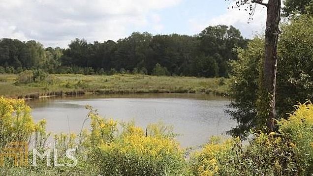 2nd image of 105 Gambrel Point