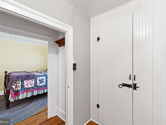 63rd image of 989 Swover Creek Rd