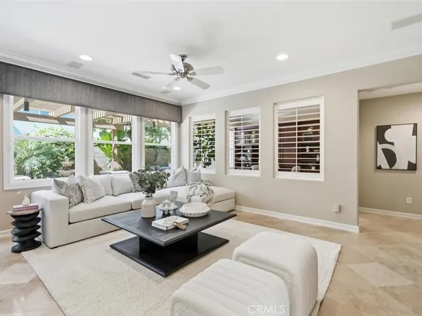 6 Versailles, Irvine, CA 92602