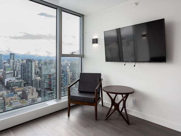 1480 Howe St #4307, Vancouver, BC V6Z 0G5