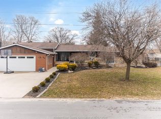846 Park Ave, Kingsville, ON N9Y 3C5