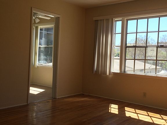 2nd image of 1427 21st St APT E