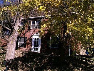 1st image of 704 N Chestnut St