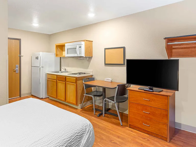 Studio Suite - 1 Full Bed