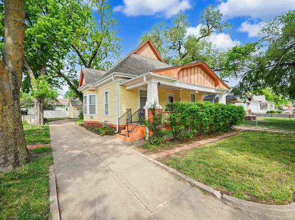 242 S 9th St, Salina, KS 67401