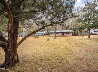 510 Ward Ave, Ocean Springs, MS 39564