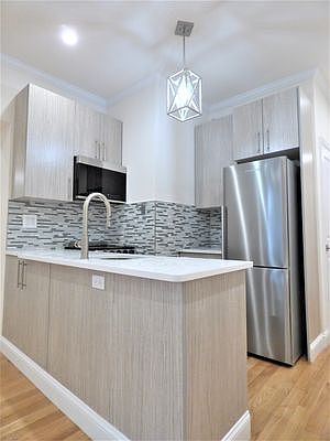 3rd image of 131 Sullivan St APT 2E