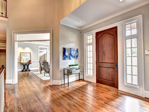 3rd image of 110 Wood River Ct
