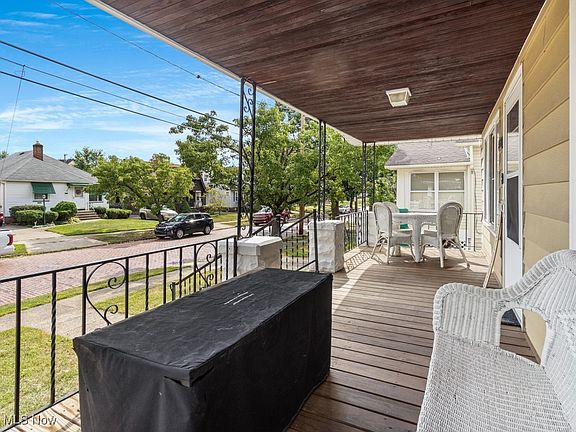 4th image of 5810 Delora Ave