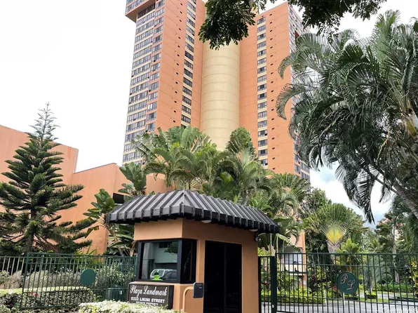 5333 Likini St APT 1808, Honolulu, HI 96818