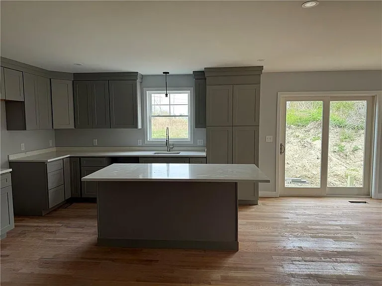 124 Birch Swamp Rd #B — Photo 4