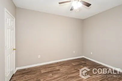 2 bed, 2.0 bath, 1000 sqft, $1,195 — Photo 2