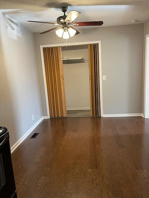 3 bed, 1200 sqft, $1,760 — Photo 4