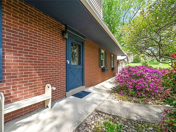 4th image of 6142 Penn Dr