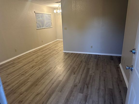 3rd image of 1527 Jordan St