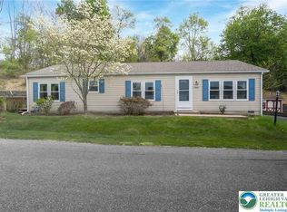 7 Abbey Rd, Easton, PA 18040