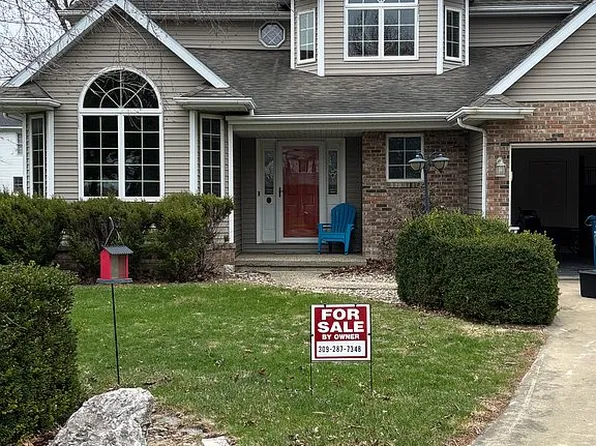 607 Valentine Ct, Hudson, IL 61748