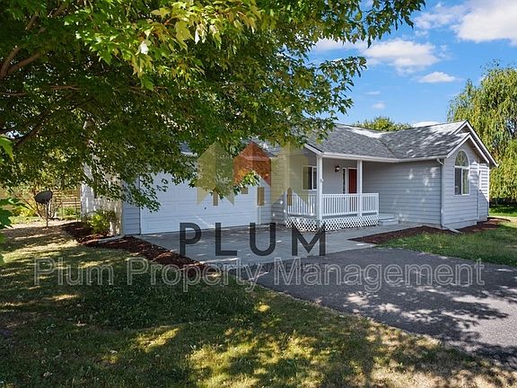 3rd image of 5449 Golf Dr