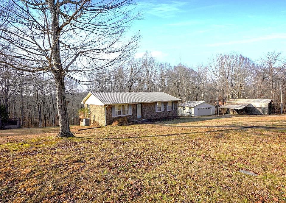 1st image of 128 Dogwood Dr