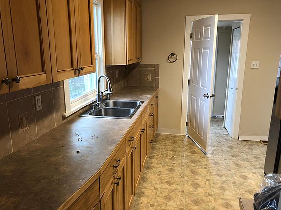 3rd image of 3833 S Wilkeson St