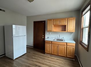 40 Harding Pl #B, New Haven, CT 06511