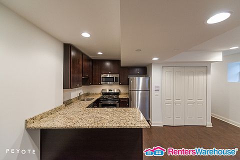 2nd image of 2204 W Warren Blvd #G