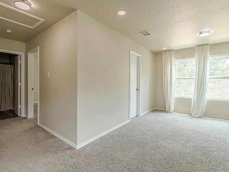 4411 Southton Way — Photo 12
