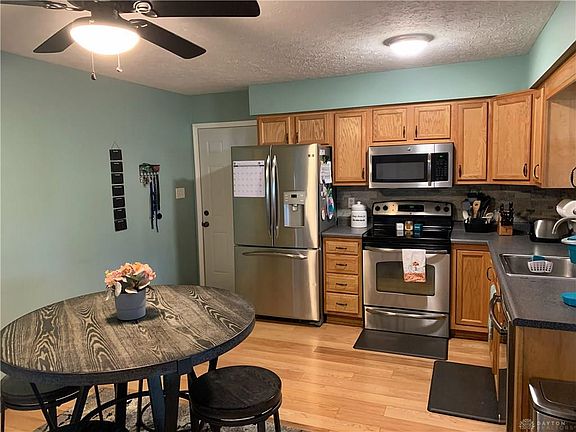 4th image of 185 Nikki Ct