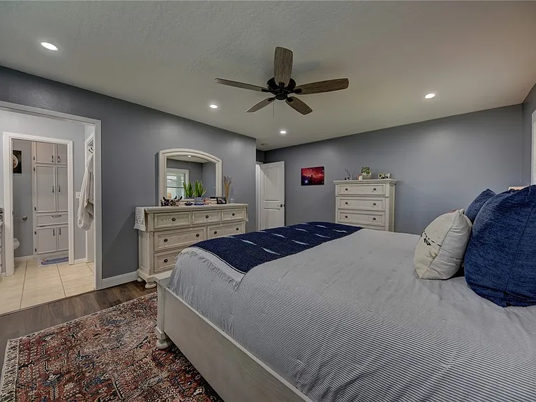 1600 Pecan St — Photo 32
