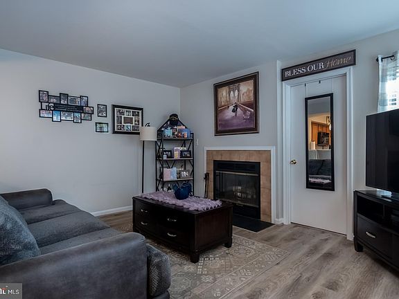 5th image of 6015 Curtier Dr #D