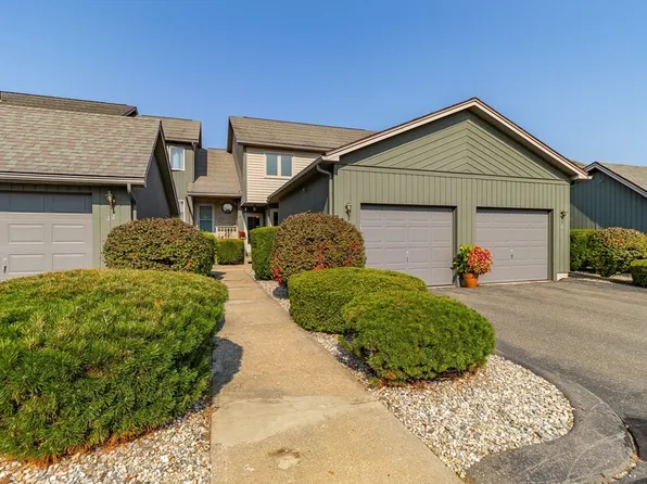 43 Pine Grove Dr Unit 43, South Hadley, MA 01075