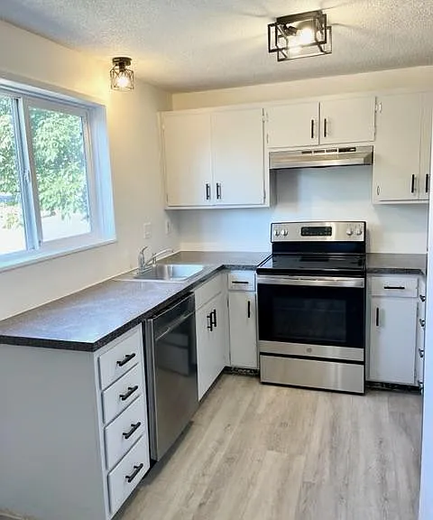 710 W 24th Ave — Photo 1