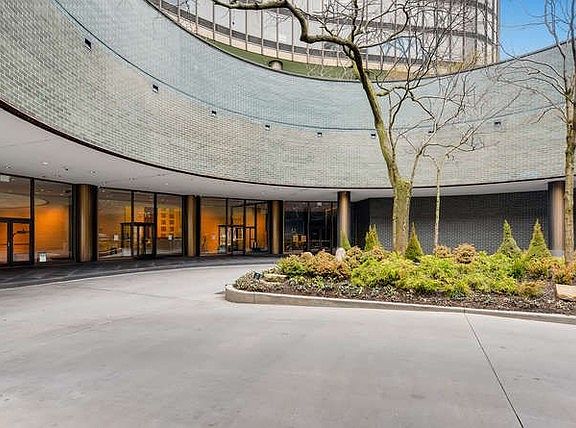 2nd image of 505 N Lake Shore Dr APT 3004